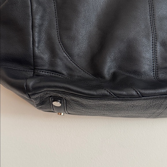 Rachel Zoe Elegant Black Leather Tote Bag - Picture 5 of 8